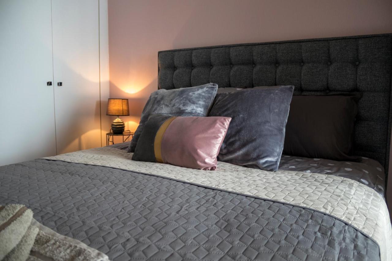 Silene Luxury Apartment Néa Péramos Eksteriør billede